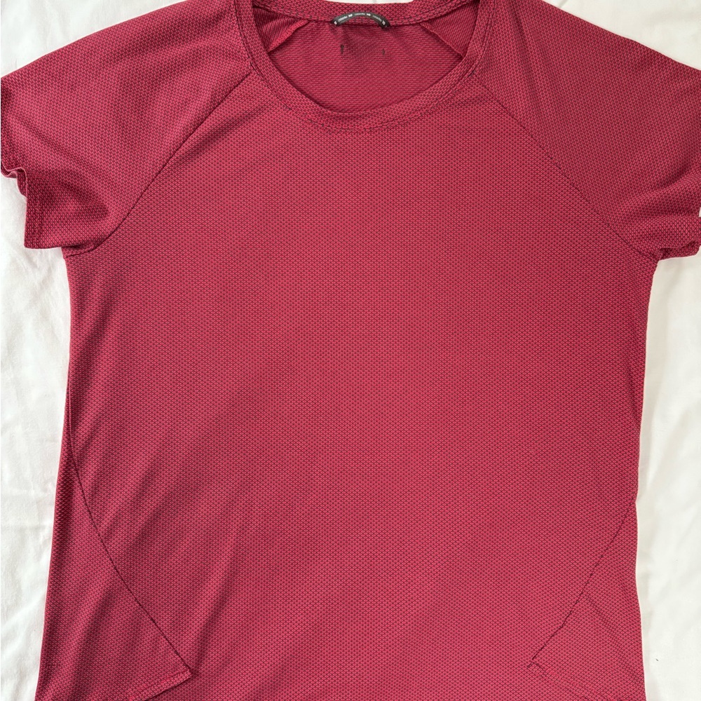 Oiselle fly out tee sz 10